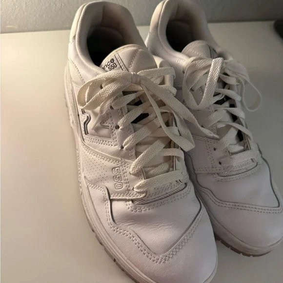 New Balance 550 Sneakers WOMENS 10/MENS 8.5 - Picture 3 of 8